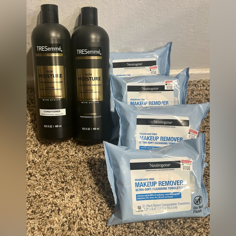 Rich Moisture Shampoo and Conditioner Set